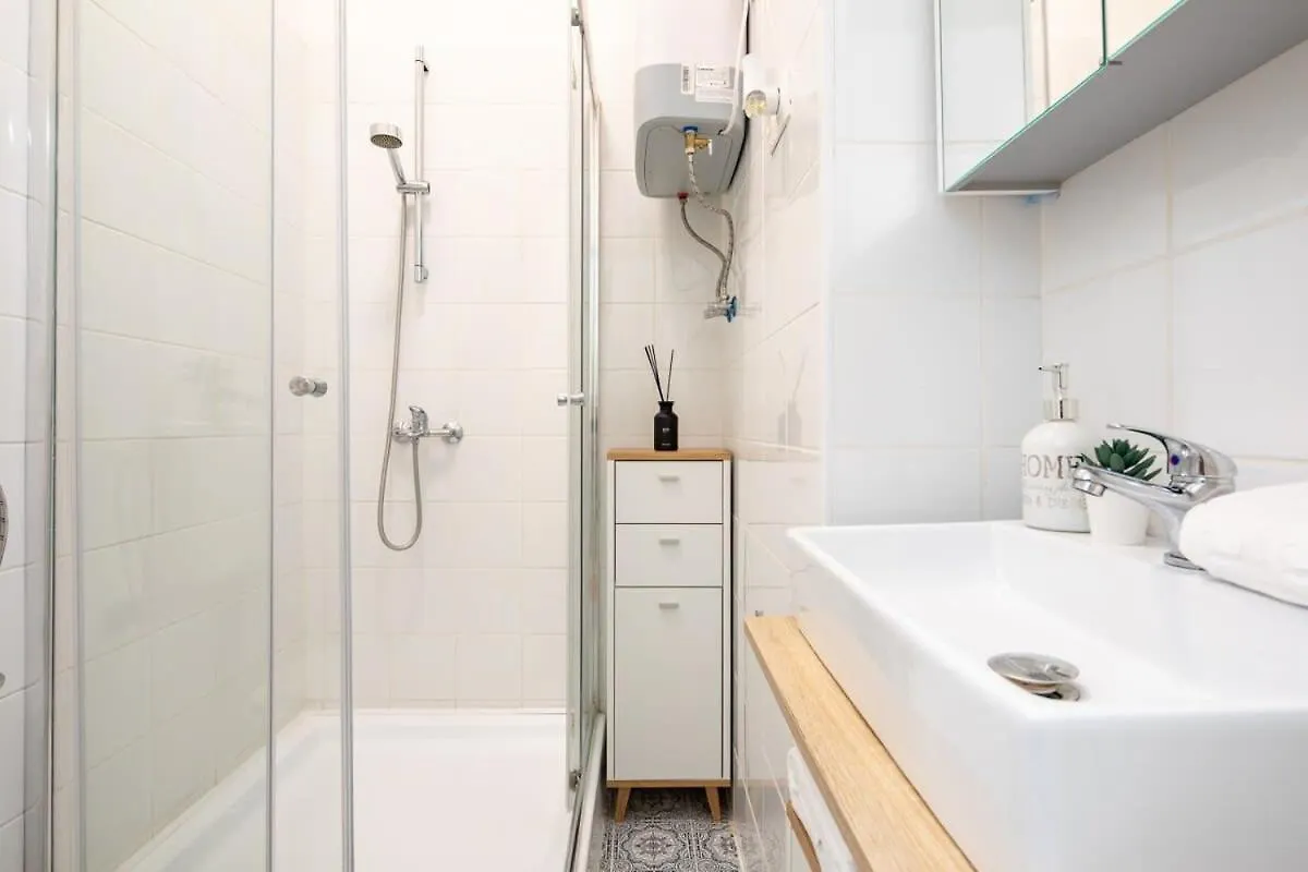 Apartment Central - Fresh Home With Balcony Budapest