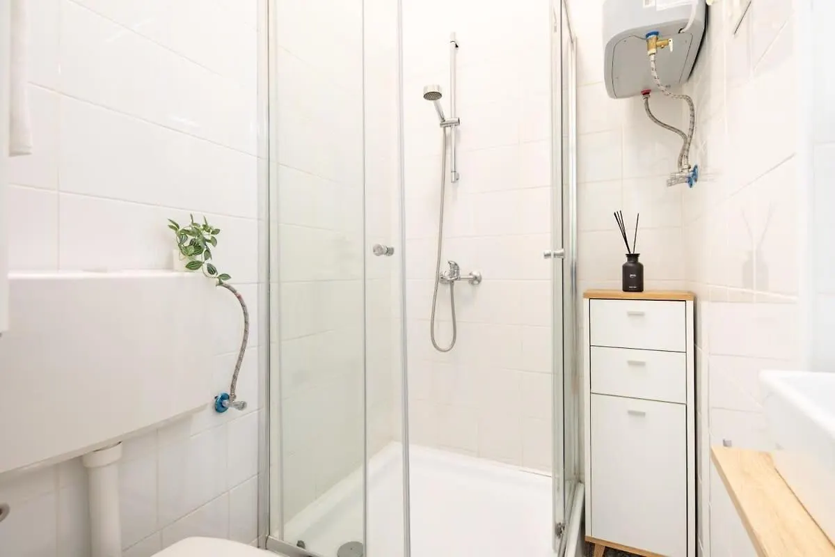 Central - Fresh Home With Balcony Budapest Hungary