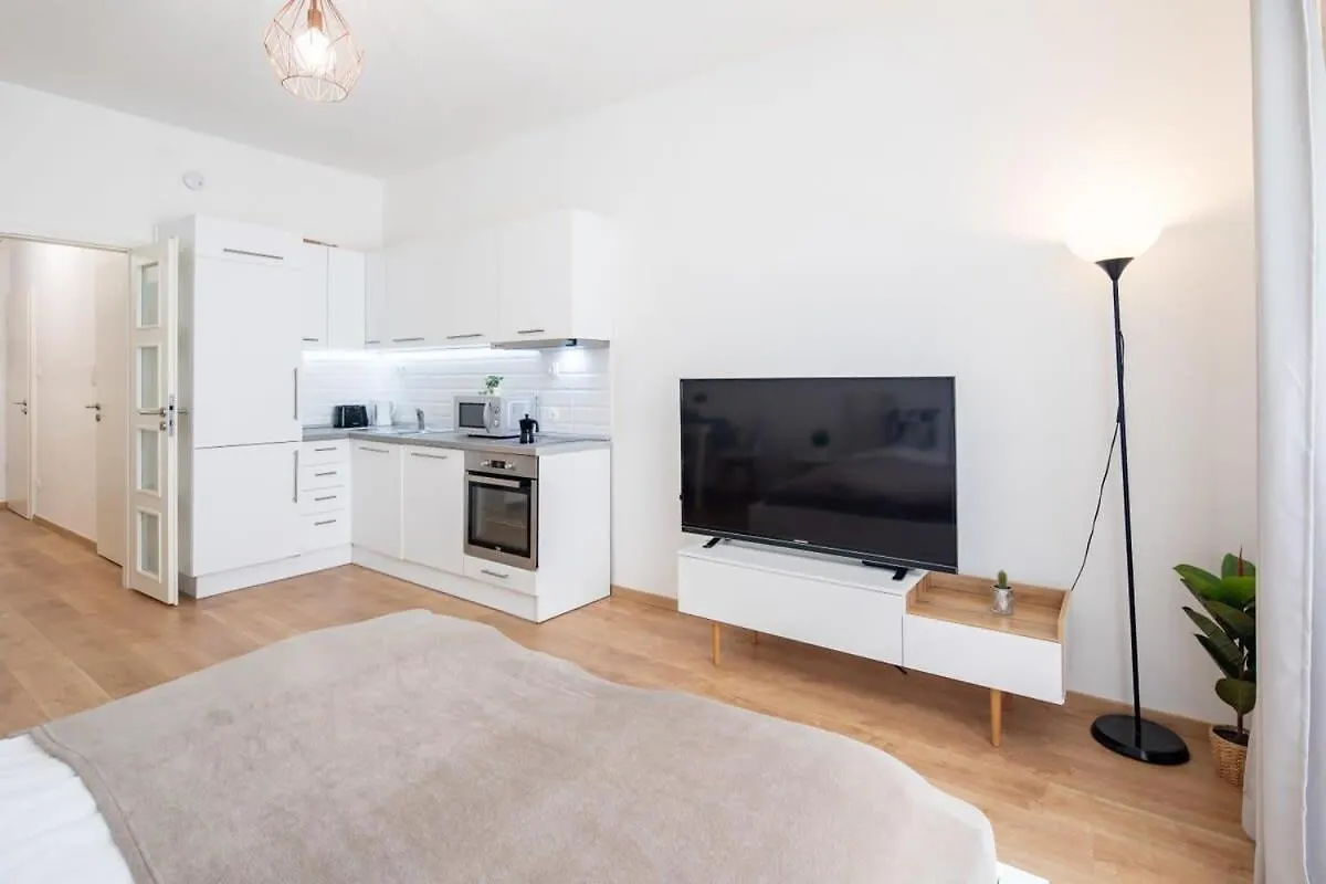Central - Fresh Home With Balcony Budapest Hungary