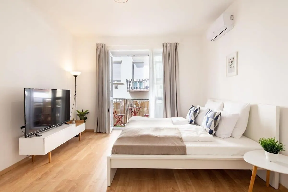 Central - Fresh Home With Balcony contacts